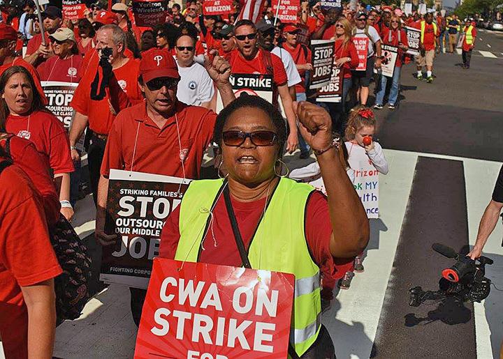 Striking Verizon workers take to the streets of Manhattan in 2016