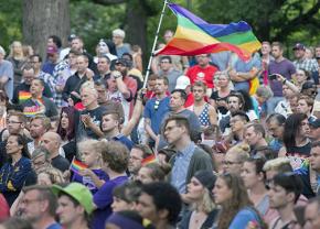Vigils in memory of the murder victims in Orlando took place around the country